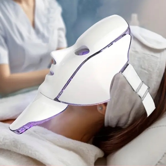 LED Light Face Mask with One-Key Button - Picture 4 of 7